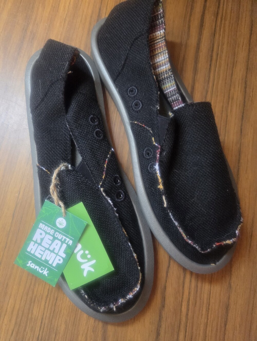 NWT Donna Hemp Sanuk Womens 10